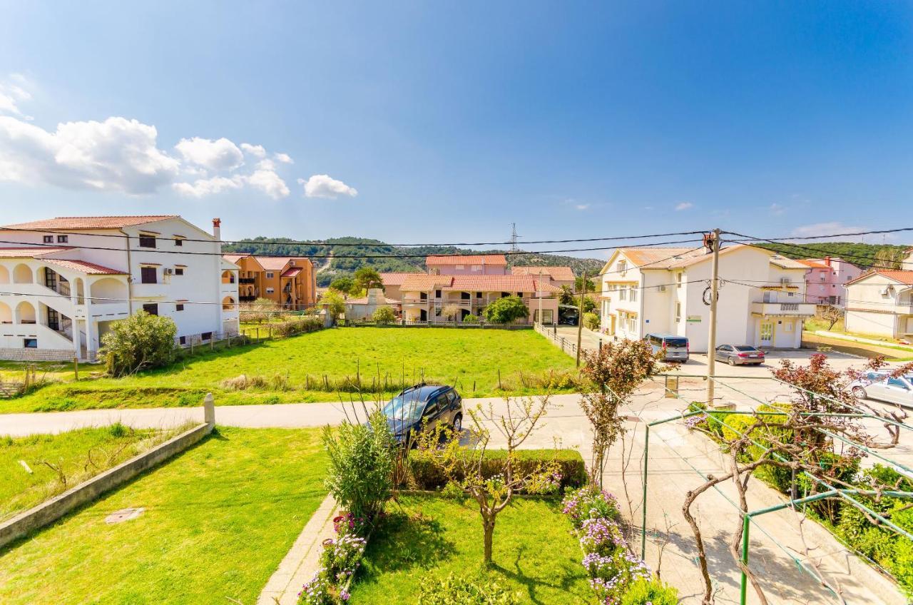 Apartments Mijatovic Lopar Buitenkant foto